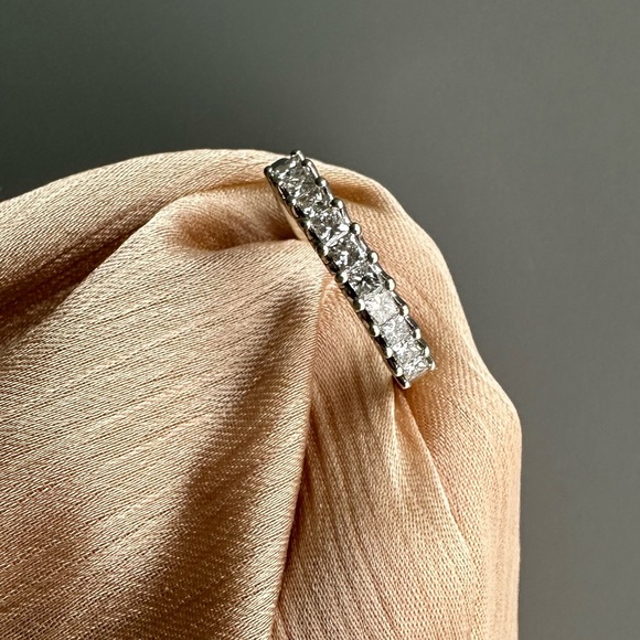 Zales 1/2 ct tw diamond ring in 14k gold. - Picture 8 of 9